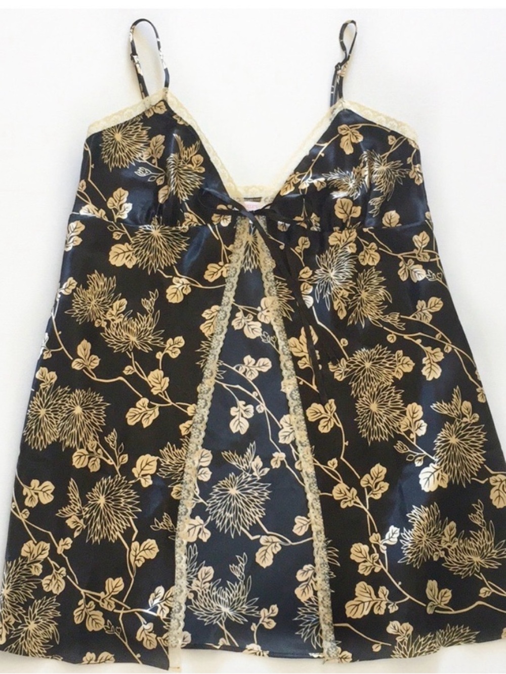 Victoria’s Secret • Tie Front Nightgown